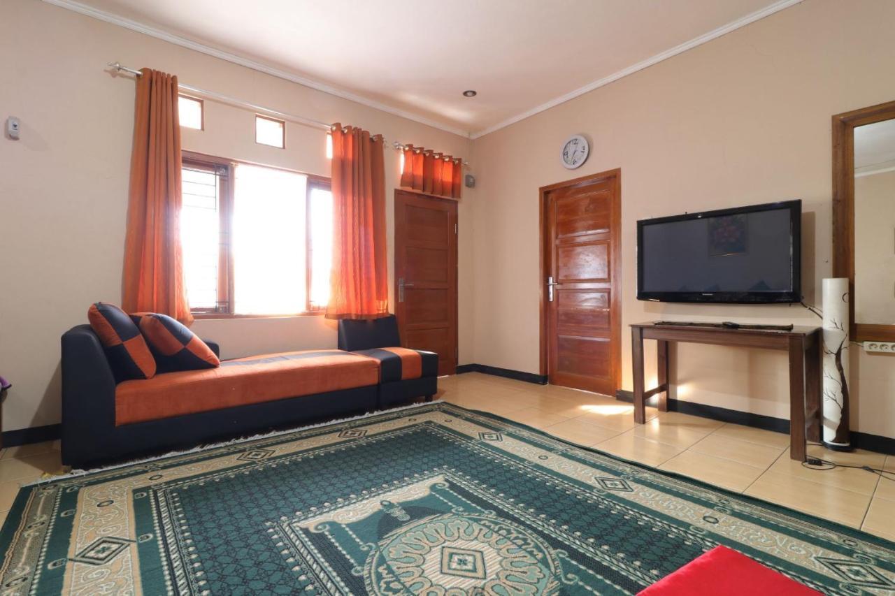 Lembur Incu Syariah Villa & Resto Lembang Exterior foto